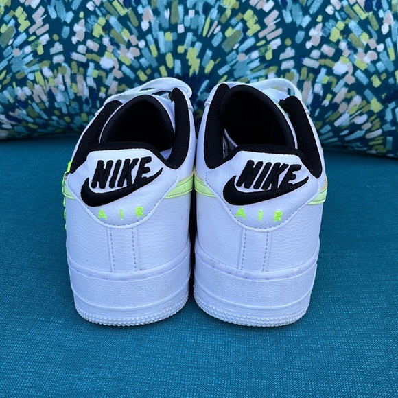 Nike Air Force Worldwide - Picture 2 of 5